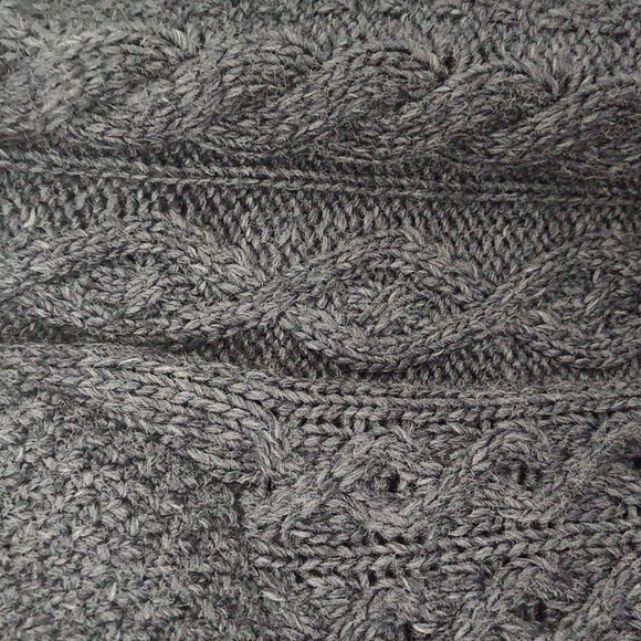 Ladies Navy heavyweight sweater L/XL. NWOT. - Picture 11 of 12